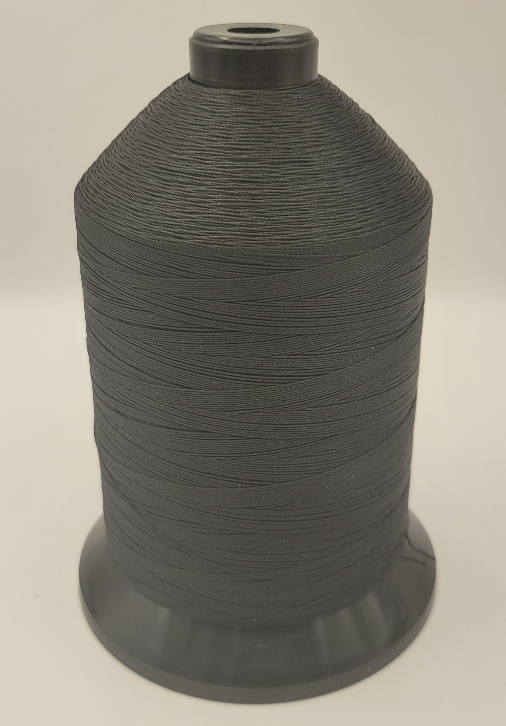 Vylon Essential Nylon #92 Blk 16oz - Thread