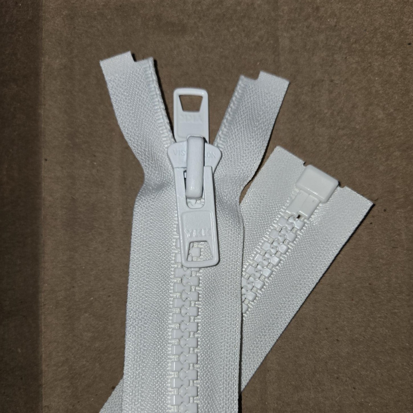 YKK Zipper #10 White 18in - Marine Closeouts